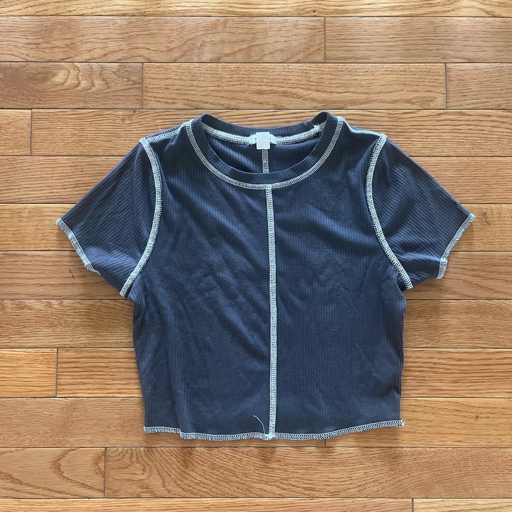 Garage grey crop top